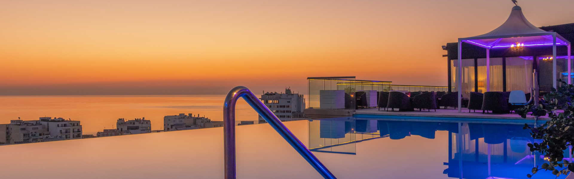 AX The Palace - Lounge 360